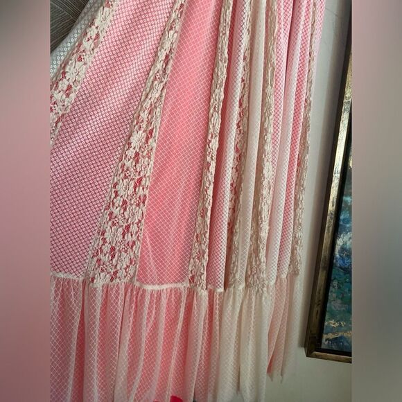 We Are HAH Long Skit Womens Size M/L Beige/ Pink Lace Tulle Pockets - Picture 4 of 15